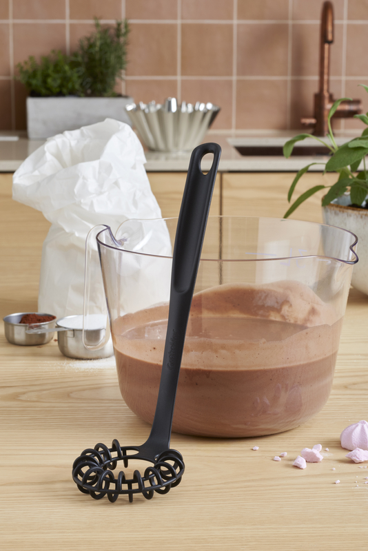 The Pampered Chef, Kitchen, The Pampered Chef Black Spiral Whisk 1 Baking  Bakeware Utensil