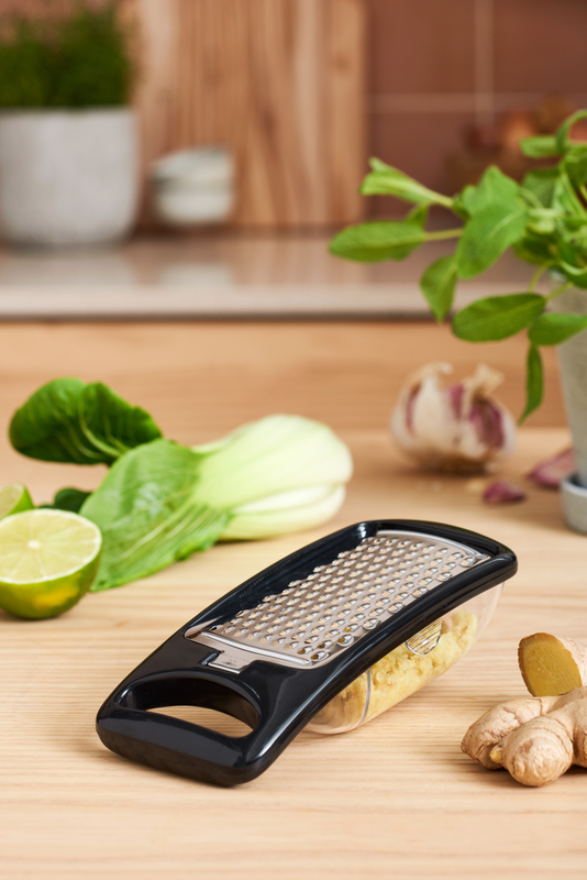 Mini grater with container